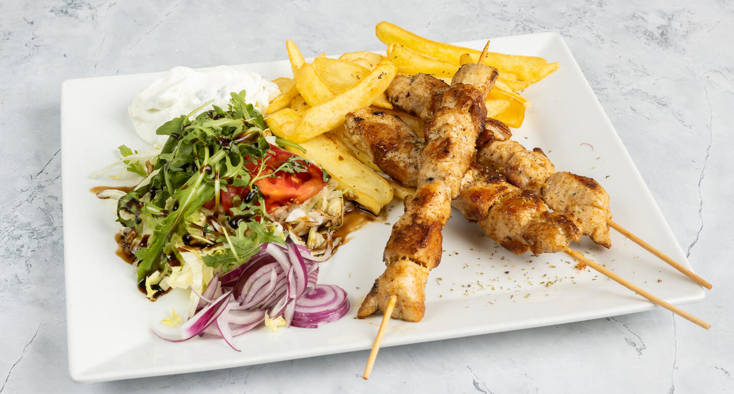 Csirke vagy sertés souvlaki tál Budapesten a Heurekában
